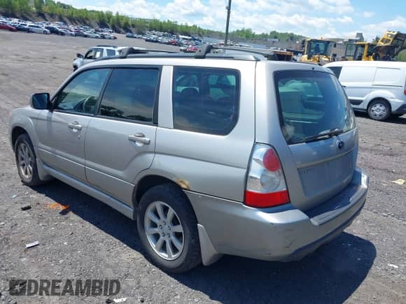 2007 Subaru Forester X с VIN JF1SG65617H725645, выставлен на аукционе IAAI как лот 42660092 с пробегом 123 228 миль миль и . История ставок и продаж доступна на DreamBid. Изображение 3.