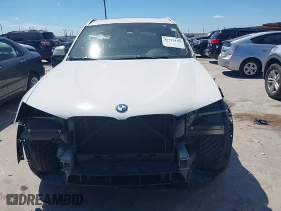 2015 BMW X3 sDrive28i with VIN 5UXWZ7C5XF0M82919, listed as a IAAI auction lot 42819199 with 149,045 mi miles and . Bid and sale history available at DreamBid. Image 13.