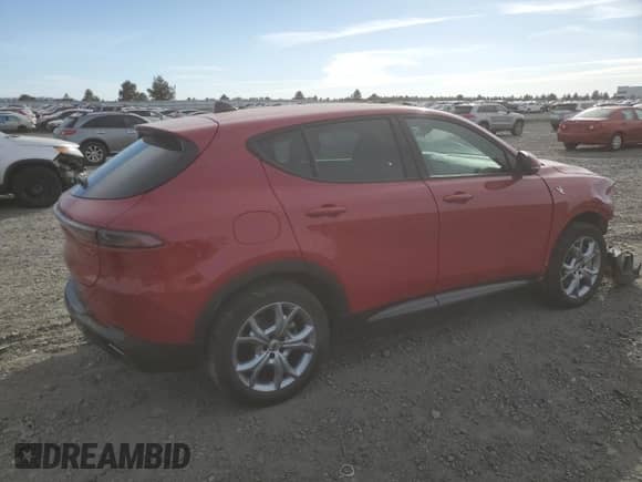 2024 Dodge Hornet R/T z VIN ZACPDFCW2R3A32744, wystawiony jako Copart lot #74253394 z przebiegiem 24 066 mil mil oraz Czysty tytuł • Clean title. Historia ofert i sprzedaży dostępna na DreamBid. Obrazek 3.