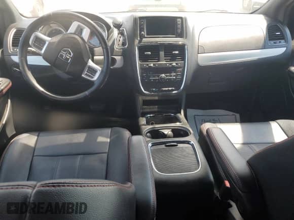 2019 Dodge Grand Caravan GT with VIN 2C4RDGEG8KR510499, listed as a Copart auction lot 68530555 with 75,920 mi miles and Salvage title. Bid and sale history available at DreamBid. Image 8.