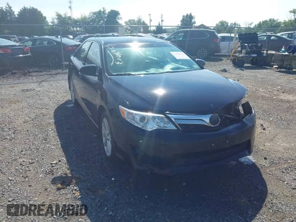 2013 Toyota Camry LE z VIN 4T1BD1FK1DU071049, wystawiony jako IAAI lot #42832003 z przebiegiem 156 477 mil mil oraz . Historia ofert i sprzedaży dostępna na DreamBid. Obrazek 1.