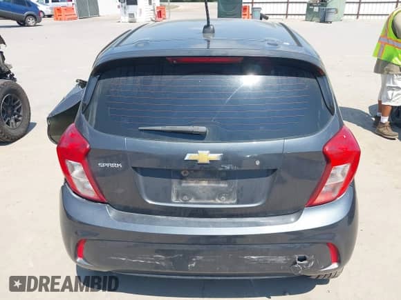 2019 Chevrolet Spark LS с VIN KL8CB6SA5KC734031, выставлен на аукционе IAAI как лот 43033991 с пробегом 81 435 миль миль и . История ставок и продаж доступна на DreamBid. Изображение 16.