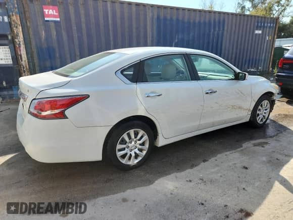 2015 Nissan Altima S z VIN 1N4AL3AP0FN386137, wystawiony jako Copart lot #80465455 z przebiegiem 227 638 mil mil oraz Nie do naprawy • Non repairable. Historia ofert i sprzedaży dostępna na DreamBid. Obrazek 3.