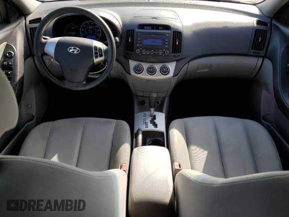 2009 Hyundai Elantra SE z VIN KMHDU46D99U804225, wystawiony jako Copart lot #71960265 z przebiegiem 172 265 mil mil oraz Nie do naprawy • Non repairable. Historia ofert i sprzedaży dostępna na DreamBid. Obrazek 8.