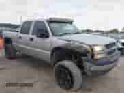2004 Chevrolet Silverado 2500 LS z VIN 1GCGK23U84F189194, wystawiony jako IAAI lot #43081844 z przebiegiem 162 012 mil mil oraz . Historia ofert i sprzedaży dostępna na DreamBid. Obrazek 1.