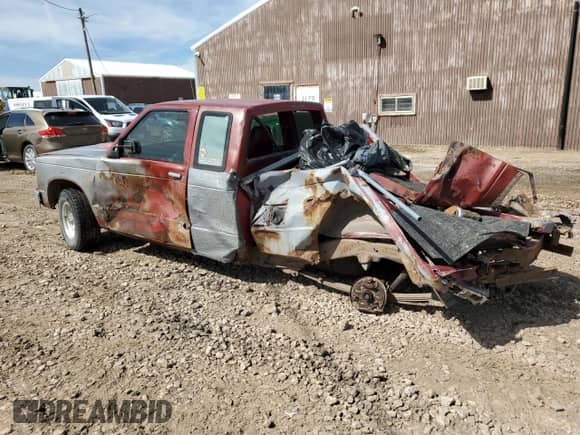 1984 Chevrolet S-10 с VIN 1GCCS14B0E8243194, выставлен на аукционе Copart как лот 48762324 с пробегом Не указан миль и На запчасти • Non repairable. История ставок и продаж доступна на DreamBid. Изображение 2.