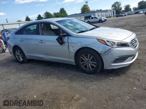 2015 Hyundai Sonata SE с VIN 5NPE24AF9FH177104, выставлен на аукционе Copart как лот 81888245 с пробегом 147 730 миль миль и Списание • Salvage title. История ставок и продаж доступна на DreamBid. Изображение 4.