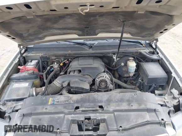 2008 Chevrolet Suburban 2LT z VIN 3GNFK16318G264001, wystawiony jako IAAI lot #42100596 z przebiegiem 318 296 mil mil oraz . Historia ofert i sprzedaży dostępna na DreamBid. Obrazek 10.