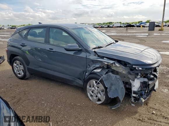 2025 Hyundai Kona SE с VIN KM8HA3AB4SU191365, выставлен на аукционе Copart как лот 64027895 с пробегом 14 526 миль миль и Списание • Salvage title. История ставок и продаж доступна на DreamBid. Изображение 4.