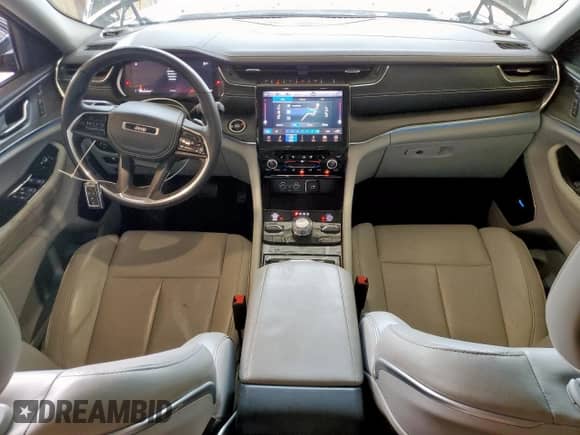 2022 Jeep Grand Cherokee Overland с VIN 1C4RJKDG3N8543181, выставлен на аукционе Copart как лот 68145415 с пробегом 37 988 миль миль и Списание • Salvage title. История ставок и продаж доступна на DreamBid. Изображение 8.