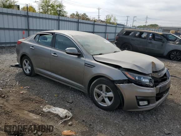 2015 Kia Optima LX z VIN 5XXGM4A75FG384449, wystawiony jako Copart lot #81999945 z przebiegiem 145 365 mil mil oraz Szkoda całkowita • Salvage title. Historia ofert i sprzedaży dostępna na DreamBid. Obrazek 4.