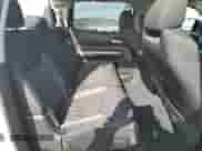 2020 Toyota Tundra SR5 z VIN 5TFDY5F13LX902287, wystawiony jako Copart lot #71431035 z przebiegiem 123 137 mil mil oraz Szkoda całkowita • Salvage title. Historia ofert i sprzedaży dostępna na DreamBid. Obrazek 10.