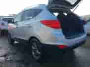 2014 Hyundai Tucson Walking Dead Edition с VIN KM8JUCAG2EU872214, выставлен на аукционе IAAI как лот 41236912 с пробегом 109 362 миль миль и . История ставок и продаж доступна на DreamBid. Изображение 3.
