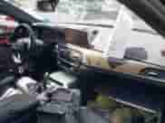 2019 BMW 5 Series 530e xDrive z VIN WBAJB1C57KB375500, wystawiony jako IAAI lot #40161096 z przebiegiem 113 690 mil mil oraz . Historia ofert i sprzedaży dostępna na DreamBid. Obrazek 5.