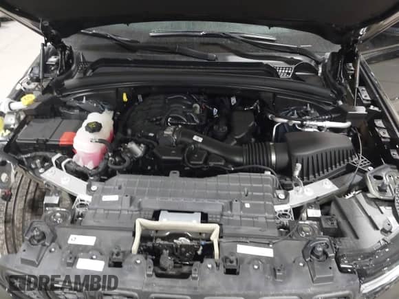 2025 Jeep Grand Cherokee Limited with VIN 1C4RJKBG2S8632657, listed as a IAAI auction lot 41669674 with 1,582 mi miles and . Bid and sale history available at DreamBid. Image 10.