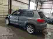 2017 Volkswagen Tiguan S с VIN WVGBV7AX0HK053923, выставлен на аукционе IAAI как лот 42780669 с пробегом 70 071 миль миль и . История ставок и продаж доступна на DreamBid. Изображение 3.