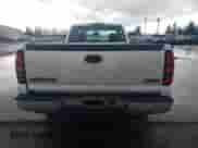 2007 GMC Sierra 1500 Work Truck z VIN 3GTEC14X57G232125, wystawiony jako Copart lot #49252655 z przebiegiem 303 880 mil mil oraz Szkoda całkowita • Salvage title. Historia ofert i sprzedaży dostępna na DreamBid. Obrazek 6.