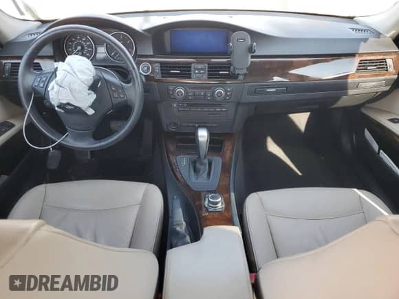 2011 BMW 3 Series 335d с VIN WBAPN7C54BA950839, выставлен на аукционе Copart как лот 82388795 с пробегом 126 076 миль миль и Списание • Salvage title. История ставок и продаж доступна на DreamBid. Изображение 8.