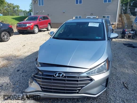 2019 Hyundai Elantra SEL z VIN 5NPD84LF9KH461236, wystawiony jako IAAI lot #42566872 z przebiegiem 96 251 mil mil oraz . Historia ofert i sprzedaży dostępna na DreamBid. Obrazek 12.