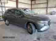 2022 Hyundai Tucson SEL z VIN 5NMJBCAE8NH139794, wystawiony jako Copart lot #80824215 z przebiegiem 109 277 mil mil oraz Szkoda całkowita • Salvage title. Historia ofert i sprzedaży dostępna na DreamBid. Obrazek 4.