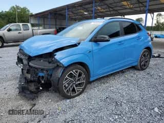 2022 Hyundai Kona N Line z VIN KM8K3CA30NU837272, wystawiony jako Copart lot #70032835 z przebiegiem 27 933 mil mil oraz Szkoda całkowita • Salvage title. Historia ofert i sprzedaży dostępna na DreamBid. Obrazek 1.