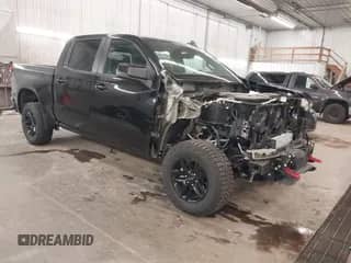2024 Chevrolet Silverado 1500 LT Trail Boss with VIN 3GCPDFEK4RG194444, listed as a IAAI auction lot 43113526 with 5,511 mi miles and . Bid and sale history available at DreamBid. Image 1.