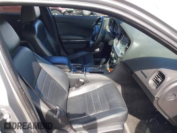 2011 Dodge Charger RT Max with VIN 2B3CM5CT0BH521787, listed as a IAAI auction lot 43317430 with 78,221 mi miles and . Bid and sale history available at DreamBid. Image 5.