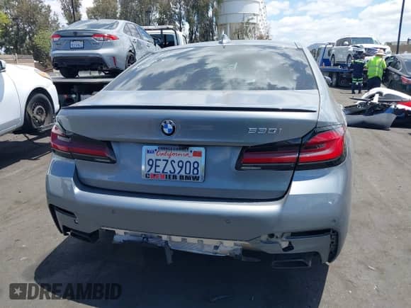 2023 BMW 5 Series 530i with VIN WBA53BH03PWY06061, listed as a IAAI auction lot 42236501 with 25,672 mi miles and . Bid and sale history available at DreamBid. Image 17.