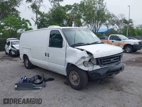 2005 Ford Econoline Cargo with VIN 1FTRE14W75HA41442, listed as a IAAI auction lot 42438411 with 197,241 mi miles and . Bid and sale history available at DreamBid. Image 1.
