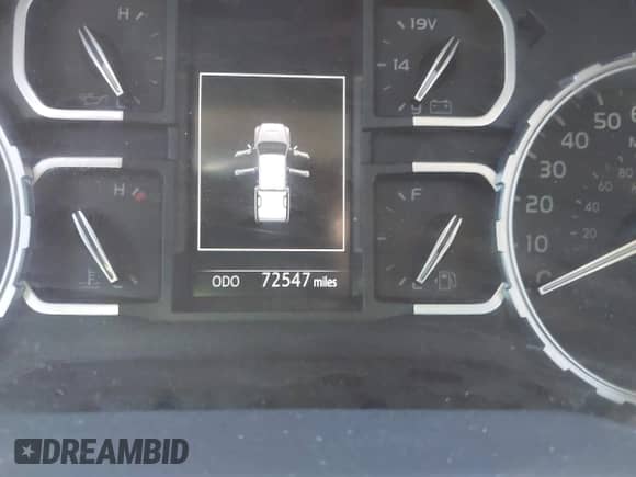 2018 Toyota Tundra SR с VIN 5TFUW5F1XJX752861, выставлен на аукционе IAAI как лот 42443800 с пробегом 72 547 миль миль и . История ставок и продаж доступна на DreamBid. Изображение 16.