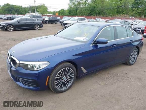 2019 BMW 5 Series 530i xDrive with VIN WBAJA7C57KWW20522, listed as a IAAI auction lot 42351987 with 61,474 mi miles and . Bid and sale history available at DreamBid. Image 2.