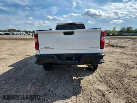 2024 Chevrolet Silverado 2500HD Custom с VIN 1GC4YME77RF231625, выставлен на аукционе Copart как лот 69311755 с пробегом 61 611 миль миль и Списание • Salvage title. История ставок и продаж доступна на DreamBid. Изображение 6.