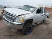 2013 Chevrolet Silverado 1500 LS z VIN 3GCPCREA4DG183495, wystawiony jako IAAI lot #41879247 z przebiegiem Nie podano mil oraz . Historia ofert i sprzedaży dostępna na DreamBid. Obrazek 2.