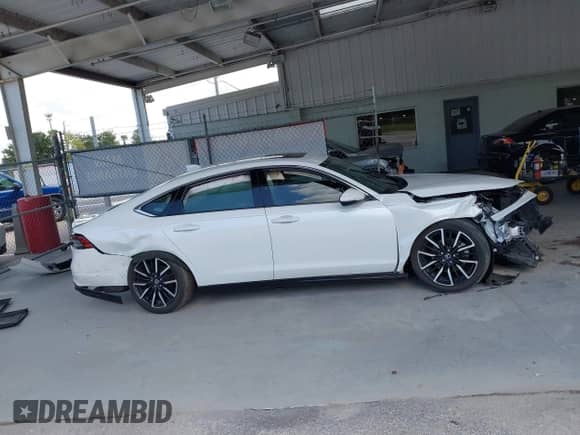 2023 Honda Accord Touring with VIN 1HGCY2F88PA027550, listed as a IAAI auction lot 43081950 with 260,688 mi miles and . Bid and sale history available at DreamBid. Image 13.