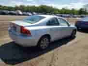 2006 Volvo S60 2.5L Turbo с VIN YV1RH592462552724, выставлен на аукционе Copart как лот 69133415 с пробегом 120 258 миль миль и Списание • Salvage title. История ставок и продаж доступна на DreamBid. Изображение 3.
