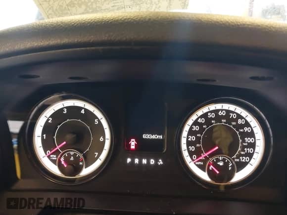 2018 Ram 1500 Big Horn z VIN 1C6RR7GT0JS128063, wystawiony jako IAAI lot #43291352 z przebiegiem 63 340 mil mil oraz . Historia ofert i sprzedaży dostępna na DreamBid. Obrazek 7.