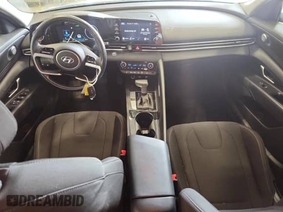 2021 Hyundai Elantra SEL с VIN 5NPLS4AG3MH025932, выставлен на аукционе Copart как лот 86484785 с пробегом 52 102 миль миль и Списание • Salvage title. История ставок и продаж доступна на DreamBid. Изображение 8.