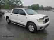 2007 Toyota Tundra SR5 z VIN 5TBET54157S454306, wystawiony jako Copart lot #51086985 z przebiegiem 258 032 mil mil oraz Szkoda całkowita • Salvage title. Historia ofert i sprzedaży dostępna na DreamBid. Obrazek 4.