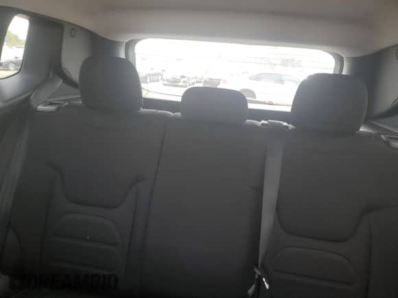 2017 Jeep Renegade Altitude with VIN ZACCJBBHXHPF20561, listed as a Copart auction lot 70382104 with 130,546 mi miles and Salvage title. Bid and sale history available at DreamBid. Image 10.