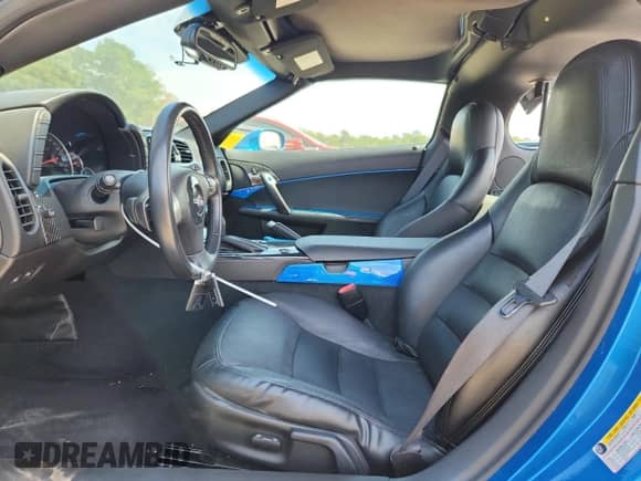 2011 Chevrolet Corvette 1LT с VIN 1G1YE2DWXB5108574, выставлен на аукционе Copart как лот 80186105 с пробегом 70 285 миль миль и Чистый • Clean title. История ставок и продаж доступна на DreamBid. Изображение 7.