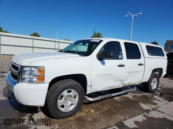 2008 Chevrolet Silverado 1500 1LT with VIN 2GCEK13J681252801, listed as a Copart auction lot 80840725 with 198,886 mi miles and Salvage title. Bid and sale history available at DreamBid. Image 1.