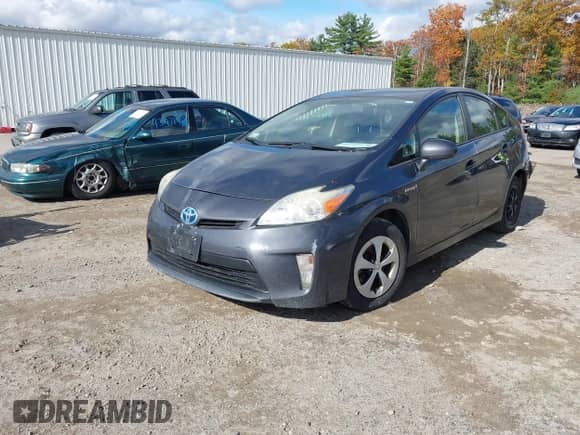 2013 Toyota Prius Two z VIN JTDKN3DU2D1727956, wystawiony jako IAAI lot #43522273 z przebiegiem 220 097 mil mil oraz . Historia ofert i sprzedaży dostępna na DreamBid. Obrazek 2.