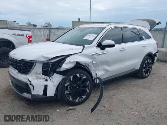 2025 Kia Sorento EX с VIN 5XYRH4JFXSG310180, выставлен на аукционе IAAI как лот 42637985 с пробегом 2 587 миль миль и . История ставок и продаж доступна на DreamBid. Изображение 18.