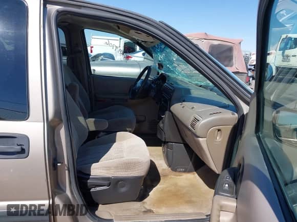 2004 Chevrolet Venture LS с VIN 1GNDX03E44D190069, выставлен на аукционе IAAI как лот 40689706 с пробегом 159 462 миль миль и . История ставок и продаж доступна на DreamBid. Изображение 5.