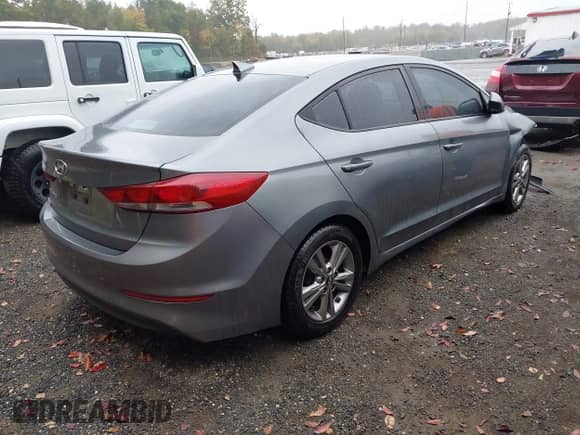 2017 Hyundai Elantra Limited с VIN KMHD84LF0HU361620, выставлен на аукционе IAAI как лот 43415441 с пробегом 63 634 миль миль и . История ставок и продаж доступна на DreamBid. Изображение 4.