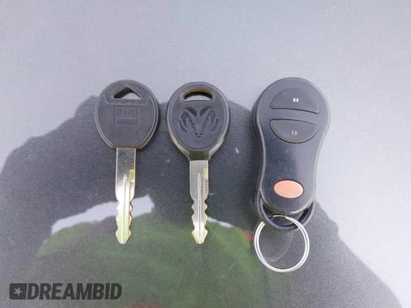 2005 Dodge 1500 SLT с VIN 1D7HU16D45J567830, выставлен на аукционе IAAI как лот 42567739 с пробегом 243 879 миль миль и . История ставок и продаж доступна на DreamBid. Изображение 11.