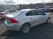 2015 Volvo S60 с VIN YV126MFA6F1311511, выставлен на аукционе IAAI как лот 41696723 с пробегом 136 780 миль миль и . История ставок и продаж доступна на DreamBid. Изображение 4.
