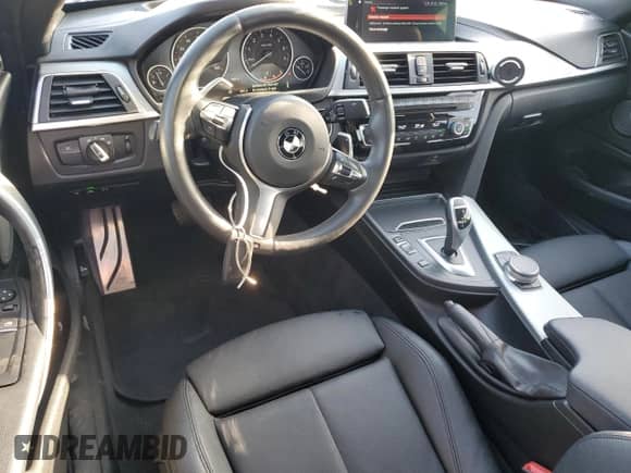 2020 BMW 4 Series 430i with VIN WBA4W3C06LFH26573, listed as a Copart auction lot 51925675 with 56,135 mi miles and Salvage title. Bid and sale history available at DreamBid. Image 8.