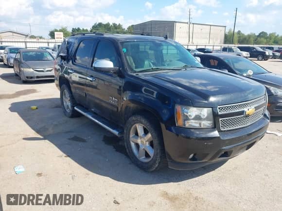 2013 Chevrolet Tahoe LT с VIN 1GNSCBE01DR153743, выставлен на аукционе IAAI как лот 43369855 с пробегом 270 663 миль миль и . История ставок и продаж доступна на DreamBid. Изображение 1.