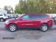 2013 Chevrolet Traverse LT z VIN 1GNKVJKD4DJ136963, wystawiony jako IAAI lot #43385919 z przebiegiem 124 879 mil mil oraz . Historia ofert i sprzedaży dostępna na DreamBid. Obrazek 14.